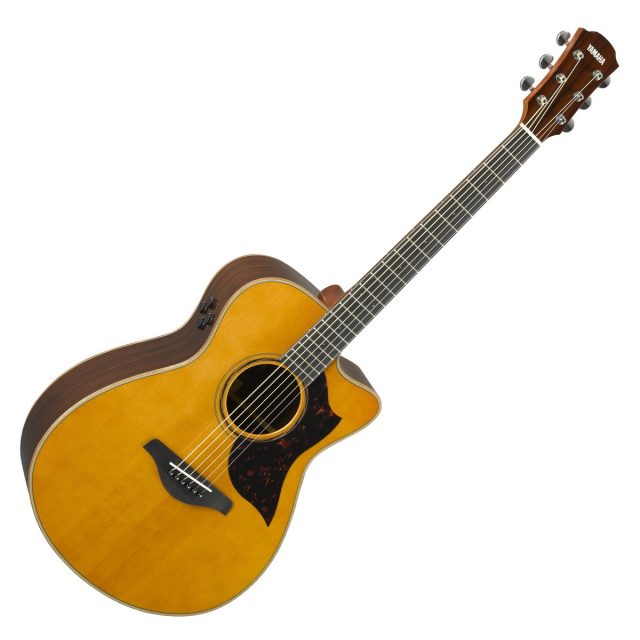 GUITARE ELECTRO-ACOUSTIQUE YAMAHA