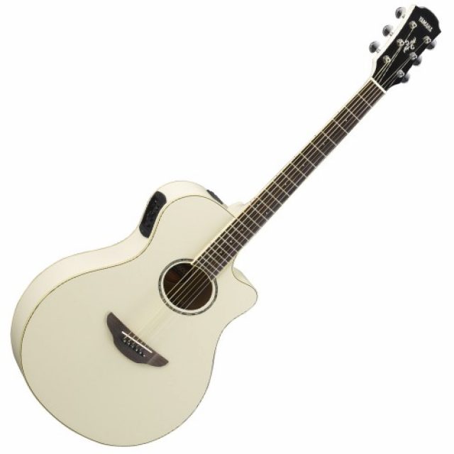 GUITARE ELECTRO-ACOUSTIQUE YAMAHA