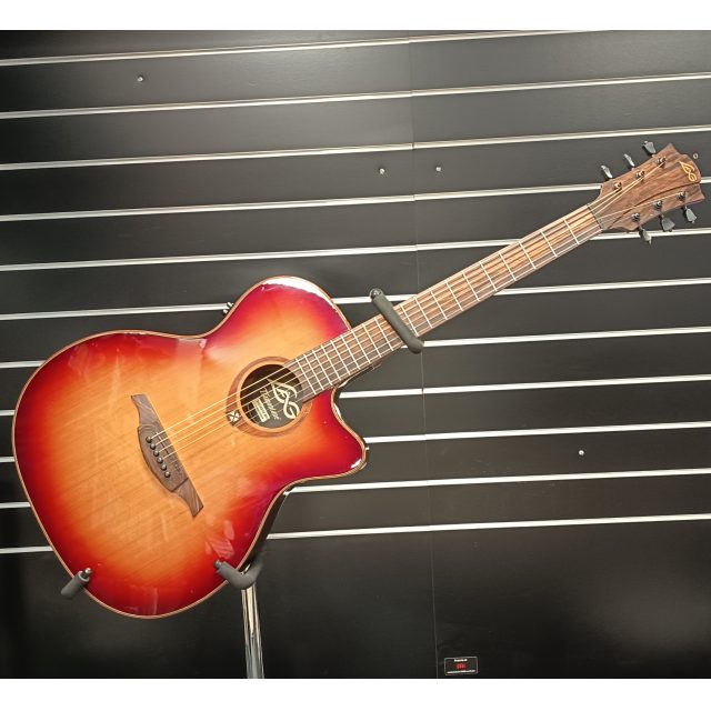 GUITARE ELECTRO ACCOUSTIQUE LAG