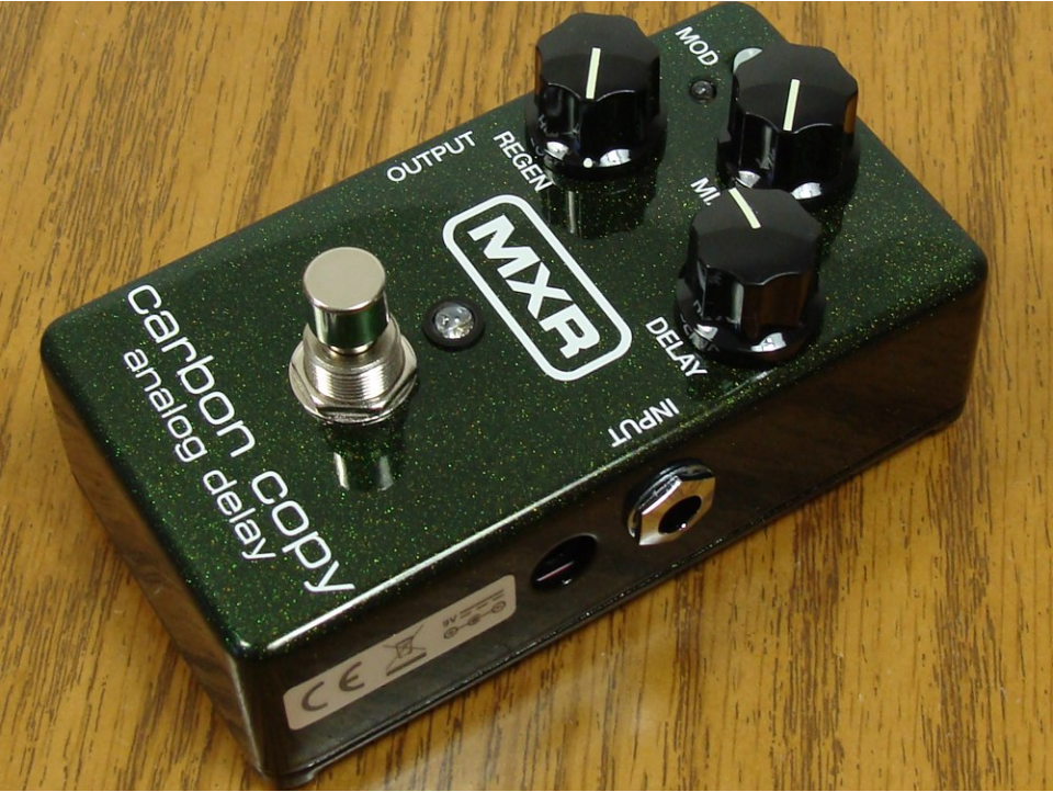 MXR CARBON COPY ANALOG DELAY