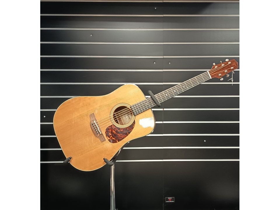GUITARE ELECTRO ACCOUSTIQUE TAKAMINE SERIE TT